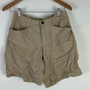 Mountain Hardwear Shorts size 8 Tan